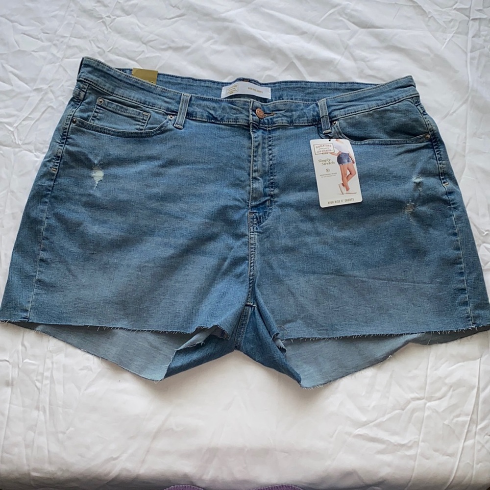 Levi’s NWT size 24 Denim shorts 3”
